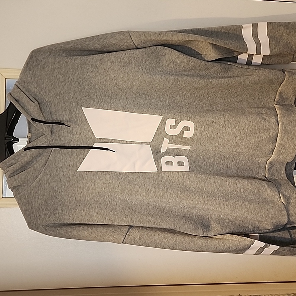 Juniors BTS hooded sweatshirt size unknown good used condition warm